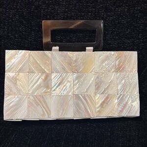 Vintage Shira leal Mother of Pearl women’s clutch purse see last photo for wear